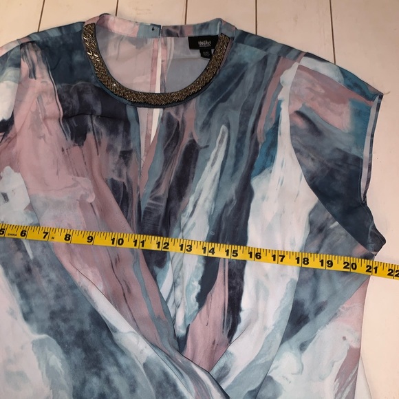 Mossimo // Top Size XL - Picture 7 of 8